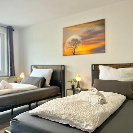 Stn Kocherwald - Mit 4 Schlafzimmer, 8 Big Beds, Parkplatz & Balkon, Highspeed Wlan, Netflix Premium, Zentral Zu Audi & Schwarz Gruppe * Bad Friedrichshall