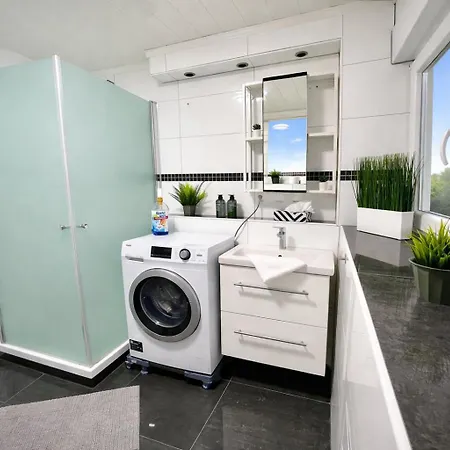 Διαμέρισμα Stn Kocherwald - Mit 4 Schlafzimmer, 8 Big Beds, Parkplatz & Balkon, Highspeed Wlan, Netflix Premium, Zentral Zu Audi & Schwarz Gruppe Bad Friedrichshall