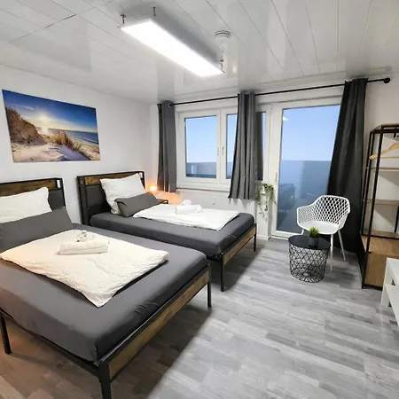 Stn Kocherwald - Mit 4 Schlafzimmer, 8 Big Beds, Parkplatz & Balkon, Highspeed Wlan, Netflix Premium, Zentral Zu Audi & Schwarz Gruppe Bad Friedrichshall