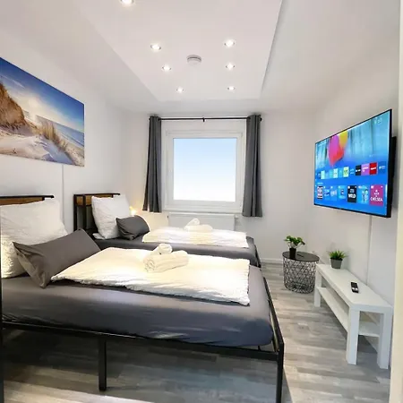 Appartamento Stn Kocherwald - Mit 4 Schlafzimmer, 8 Big Beds, Parkplatz & Balkon, Highspeed Wlan, Netflix Premium, Zentral Zu Audi & Schwarz Gruppe *