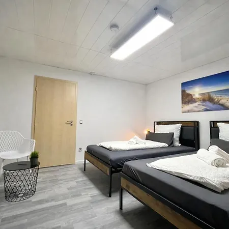 Stn Kocherwald - Mit 4 Schlafzimmer, 8 Big Beds, Parkplatz & Balkon, Highspeed Wlan, Netflix Premium, Zentral Zu Audi & Schwarz Gruppe Appartamento Bad Friedrichshall