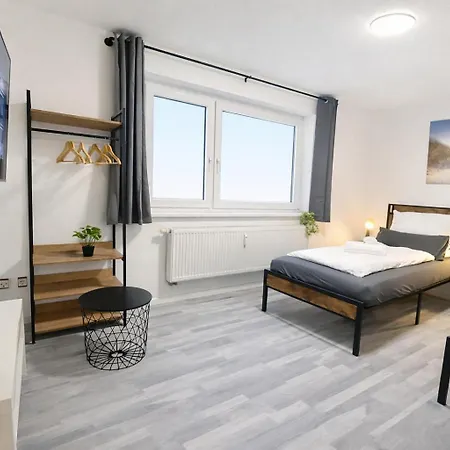 Διαμέρισμα Stn Kocherwald - Mit 4 Schlafzimmer, 8 Big Beds, Parkplatz & Balkon, Highspeed Wlan, Netflix Premium, Zentral Zu Audi & Schwarz Gruppe Bad Friedrichshall