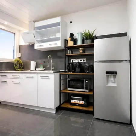 Stn Kocherwald - Mit 4 Schlafzimmer, 8 Big Beds, Parkplatz & Balkon, Highspeed Wlan, Netflix Premium, Zentral Zu Audi & Schwarz Gruppe *
