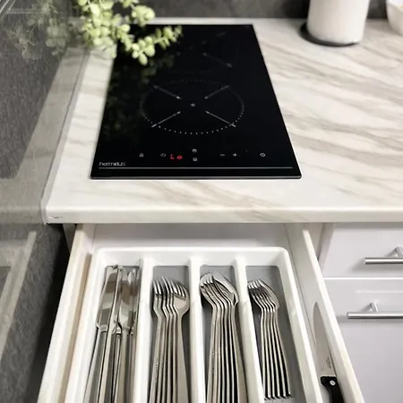 Stn Kocherwald - Mit 4 Schlafzimmer, 8 Big Beds, Parkplatz & Balkon, Highspeed Wlan, Netflix Premium, Zentral Zu Audi & Schwarz Gruppe * Bad Friedrichshall